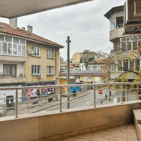 Gem For 2 Next To * Varna